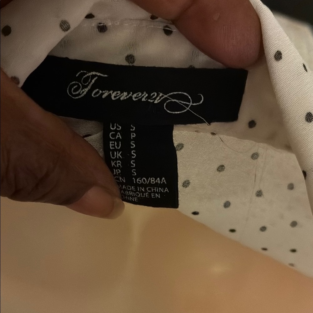š„Forever 21 Sheer White Button Down Shirt with Black Dots - Picture 2 of 6